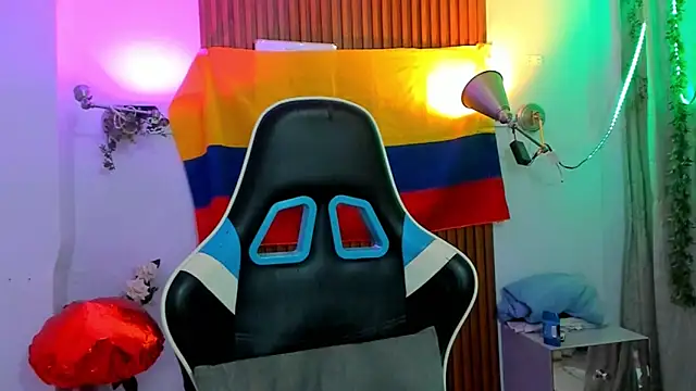 Snapshot of galactica_ chatting on October 1, 2025, 11:25 am galactica online show from October 1, 2025, 11:25 am