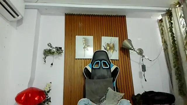 Snapshot of galactica_ chatting on September 23, 2025, 11:39 am galactica online show from September 23, 2025, 11:39 am