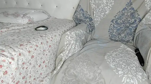 twinwoke12 online show from February 6, 2026, 10:00 am