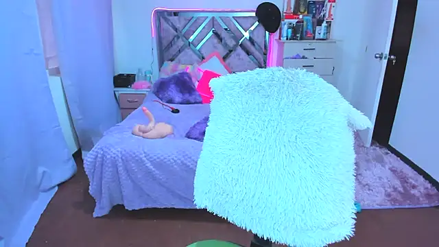 Snapshot of Luna_Analya chatting on October 31, 2025, 11:07 am Luna Analya online show from October 31, 2025, 11:07 am