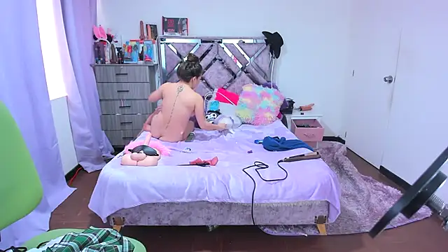 Snapshot of Luna_Analya chatting on November 26, 2025, 6:30 pm Luna Analya online show from November 26, 2025, 6:30 pm