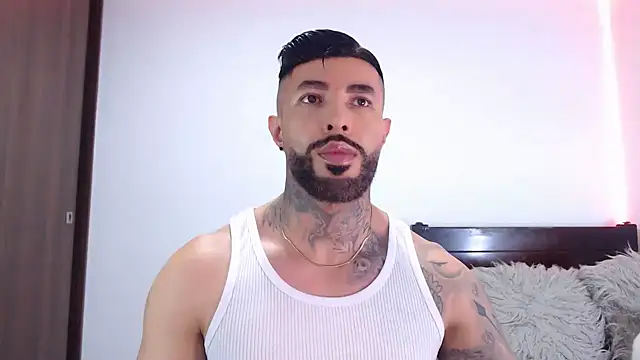 andrea de lucaa online show from January 18, 2026, 4:05 am