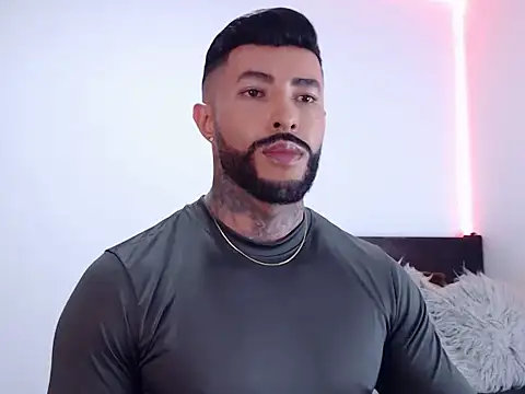 Snapshot of andrea_de_lucaa chatting on October 11, 2025, 2:45 am andrea de lucaa online show from October 11, 2025, 2:45 am