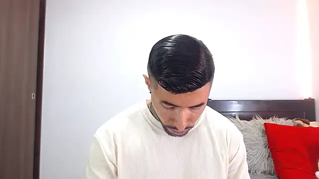 andrea de lucaa online show from February 17, 2026, 2:31 am