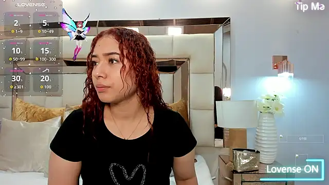 Snapshot of megannherrera chatting on December 3, 2025, 11:53 am megannherrera online show from December 3, 2025, 11:53 am