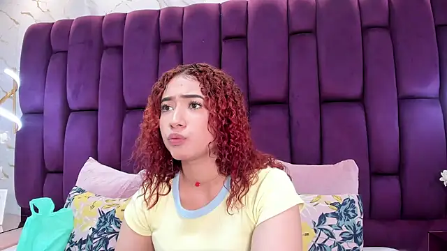 Snapshot of megannherrera chatting on May 5, 2026, 8:01 pm megannherrera online show from May 5, 2026, 8:01 pm