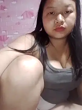 Snapshot of girl-babi chatting on April 3, 2026, 2:40 am girl-babi online show from April 3, 2026, 2:40 am