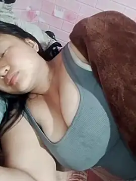 Snapshot of girl-babi chatting on April 1, 2026, 1:41 pm girl-babi online show from April 1, 2026, 1:41 pm