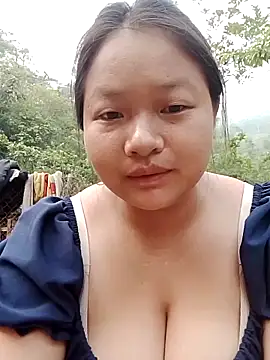 Snapshot of girl-babi chatting on April 22, 2026, 12:39 am girl-babi online show from April 22, 2026, 12:39 am