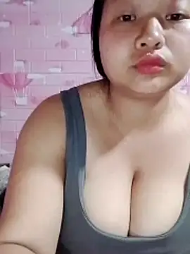 Snapshot of girl-babi chatting on April 15, 2026, 10:43 am girl-babi online show from April 15, 2026, 10:43 am