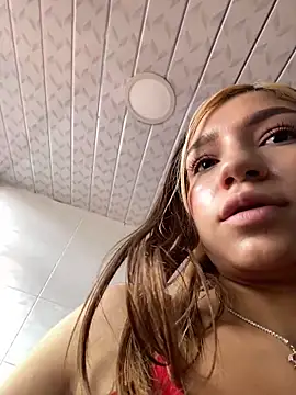 Isabella18 pink online show from June 3, 2026, 6:01 pm