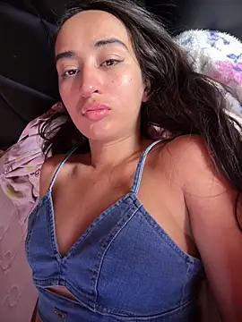 Snapshot of RAKEL37 chatting on March 15, 2026, 1:29 pm RAKEL37 online show from March 15, 2026, 1:29 pm