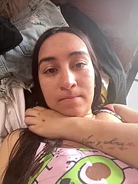 Snapshot of RAKEL37 chatting on May 17, 2026, 5:02 pm RAKEL37 online show from May 17, 2026, 5:02 pm