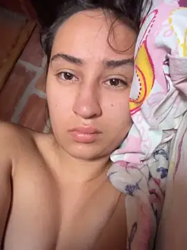 Snapshot of RAKEL37 chatting on May 7, 2026, 2:31 pm RAKEL37 online show from May 7, 2026, 2:31 pm