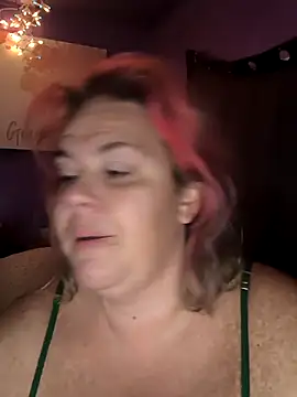 Snapshot of Courdles chatting on December 1, 2025, 9:32 am Courdles online show from December 1, 2025, 9:32 am