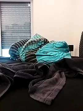 Snapshot of slipperysins chatting on October 7, 2025, 3:02 pm slipperysins online show from October 7, 2025, 3:02 pm