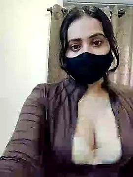 Snapshot of sexy_aaliya_hamidi chatting on October 9, 2025, 10:27 am sexy aaliya hamidi online show from October 9, 2025, 10:27 am