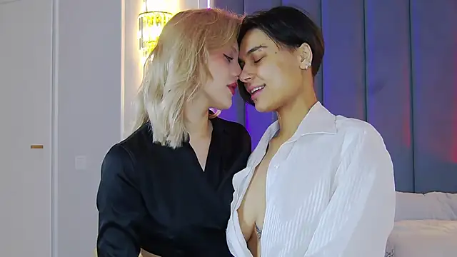 Snapshot of VioletAsh chatting on October 5, 2025, 4:36 am VioletAsh online show from October 5, 2025, 4:36 am