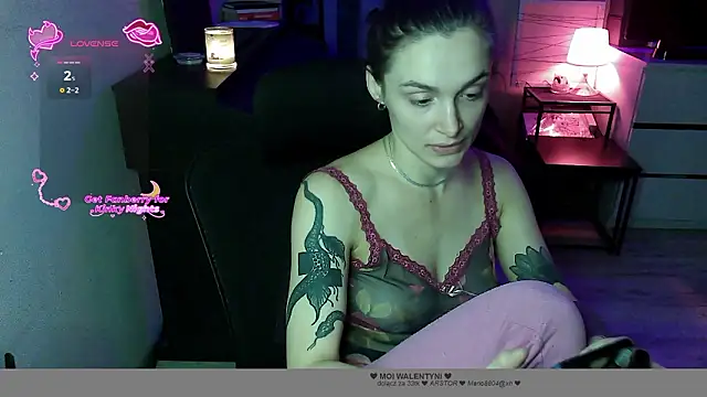   Leyla   online show from February 6, 2026, 8:05 pm