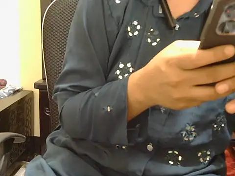 Snapshot of fairy_queen07 chatting on October 17, 2025, 9:45 am fairy queen07 online show from October 17, 2025, 9:45 am