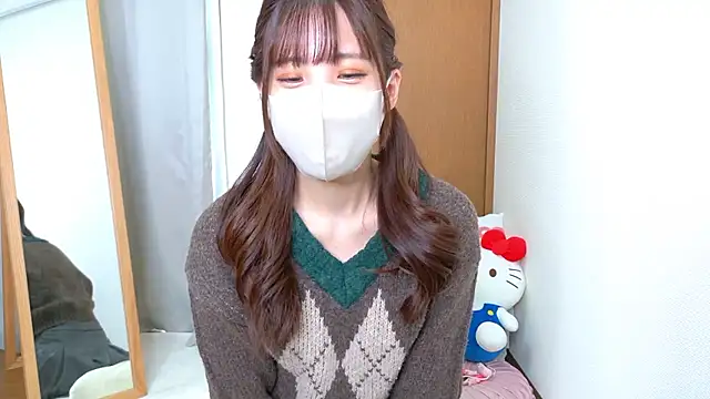 Snapshot of riri__nyan_o0 chatting on November 5, 2025, 5:10 am riri nyan o0 online show from November 5, 2025, 5:10 am