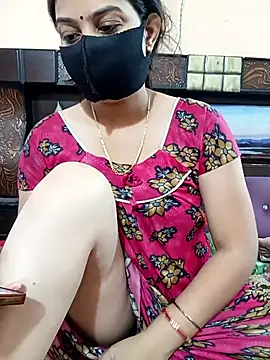 Snapshot of Priyanka_Pal chatting on June 18, 2026, 12:42 am Priyanka Pal online show from June 18, 2026, 12:42 am
