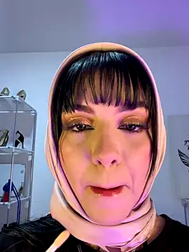 AriaBlush 18 online show from September 12, 2025, 11:04 pm