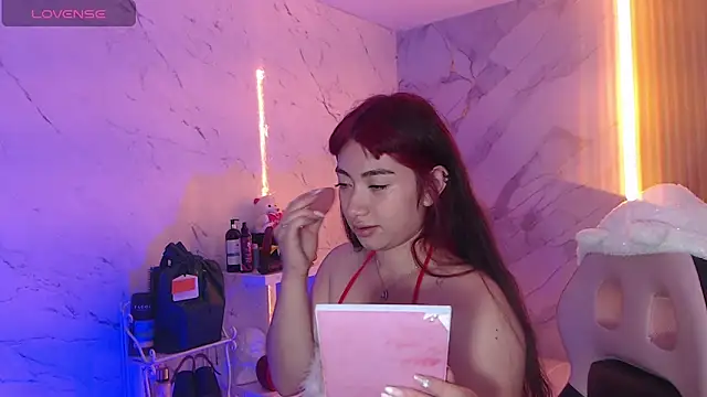 Snapshot of Sophia_tf chatting on November 24, 2025, 1:11 pm Sophia tf online show from November 24, 2025, 1:11 pm