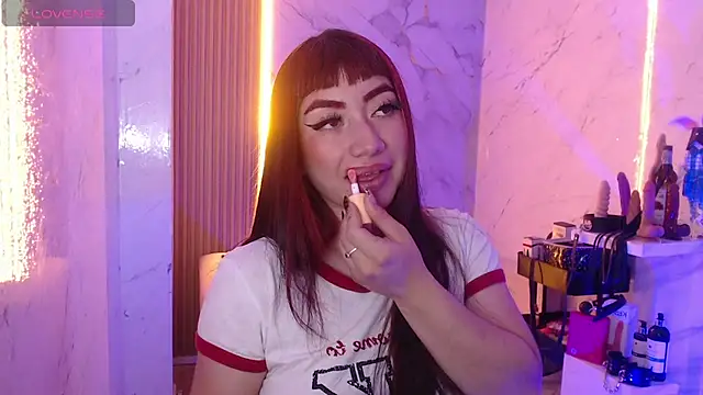 Sophia tf online show from June 1, 2026, 9:36 pm