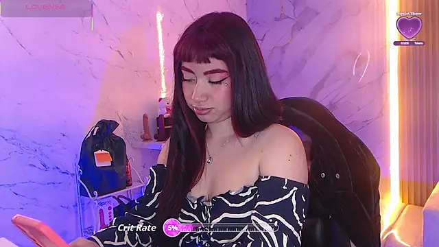 Snapshot of Sophia_tf chatting on November 13, 2025, 2:43 pm Sophia tf online show from November 13, 2025, 2:43 pm