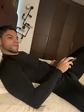 Snapshot of Tomy_maylon chatting on November 23, 2025, 6:51 pm Tomy maylon online show from November 23, 2025, 6:51 pm