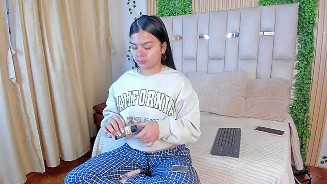 Jade Nmm online show from February 2, 2026, 12:37 pm