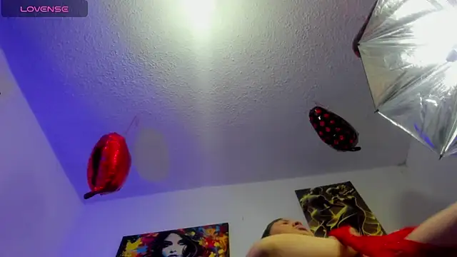 Snapshot of Hanna_wish chatting on November 5, 2025, 1:47 pm Hanna wish online show from November 5, 2025, 1:47 pm