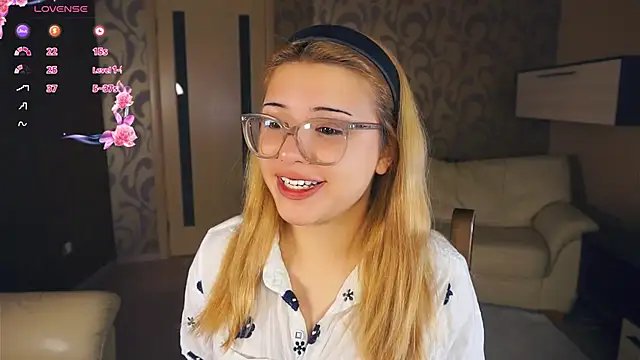 Snapshot of VerniceEngelking chatting on September 11, 2025, 6:52 pm VerniceEngelking online show from September 11, 2025, 6:52 pm