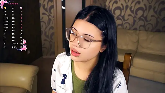 Snapshot of VerniceEngelking chatting on September 19, 2025, 6:45 pm VerniceEngelking online show from September 19, 2025, 6:45 pm