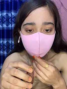 maya-Couple19 online show from April 4, 2026, 6:14 pm