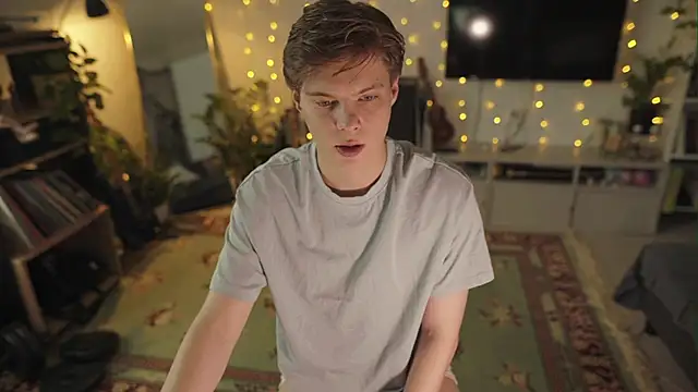 RusBradPitt online show from April 5, 2026, 3:19 pm