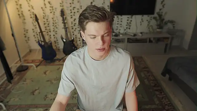 Snapshot of RusBradPitt chatting on February 4, 2026, 2:23 pm RusBradPitt online show from February 4, 2026, 2:23 pm