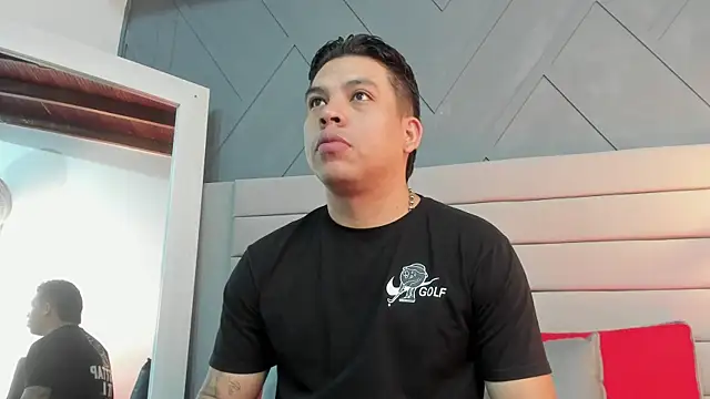 Snapshot of Dominic_Taylor_ chatting on September 15, 2025, 11:43 am Dominic Taylor online show from September 15, 2025, 11:43 am