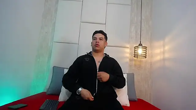 Snapshot of Dominic_Taylor_ chatting on September 9, 2025, 11:30 am Dominic Taylor online show from September 9, 2025, 11:30 am