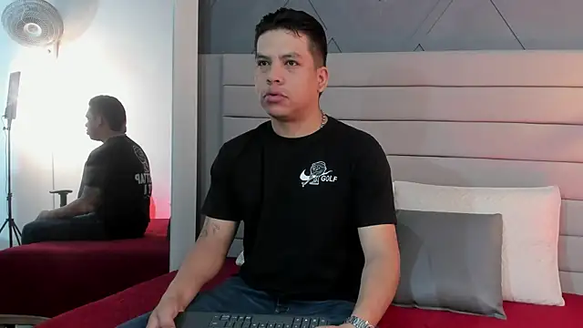 Snapshot of Dominic_Taylor_ chatting on September 13, 2025, 11:32 am Dominic Taylor online show from September 13, 2025, 11:32 am