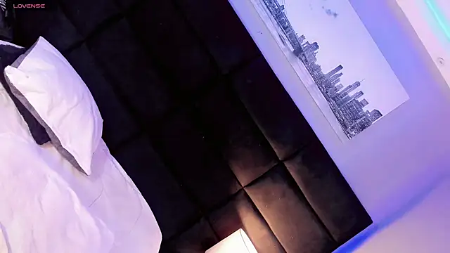 Ana Paaula23 online show from November 11, 2025, 8:47 pm