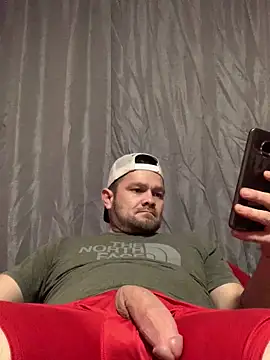 Snapshot of Allinside666 chatting on December 18, 2025, 1:33 am Allinside666 online show from December 18, 2025, 1:33 am