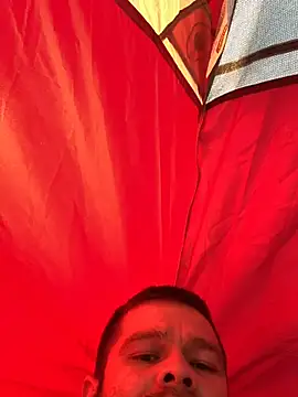 Snapshot of Allinside666 chatting on November 27, 2025, 2:06 pm Allinside666 online show from November 27, 2025, 2:06 pm