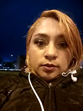 Snapshot of Mariana-94 chatting on December 2, 2025, 11:06 pm Mariana-94 online show from December 2, 2025, 11:06 pm