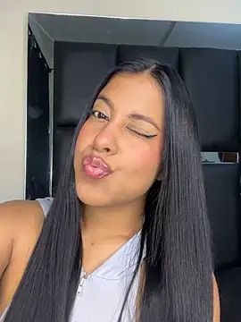 Snapshot of Kendra_C chatting on January 14, 2026, 1:42 am Kendra C online show from January 14, 2026, 1:42 am