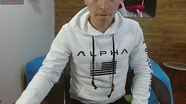 Snapshot of taner_king chatting on December 14, 2025, 3:24 am taner king online show from December 14, 2025, 3:24 am