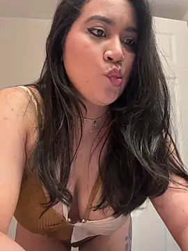 Snapshot of Myonlyprincess1 chatting on April 14, 2026, 5:23 am Myonlyprincess1 online show from April 14, 2026, 5:23 am