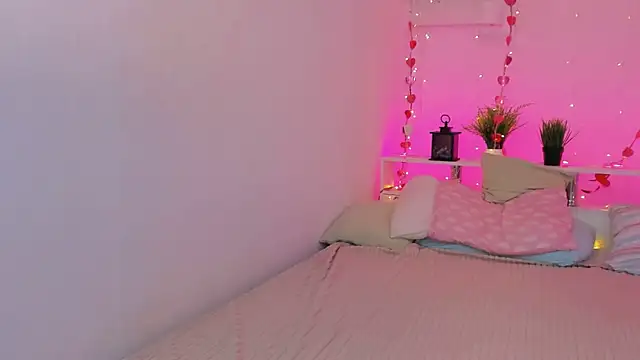 AkiraAsai online show from September 12, 2025, 9:14 pm