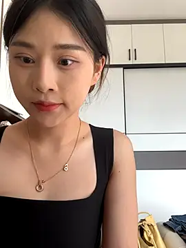 Snapshot of Alissa_AA chatting on September 24, 2025, 8:21 am Alissa AA online show from September 24, 2025, 8:21 am